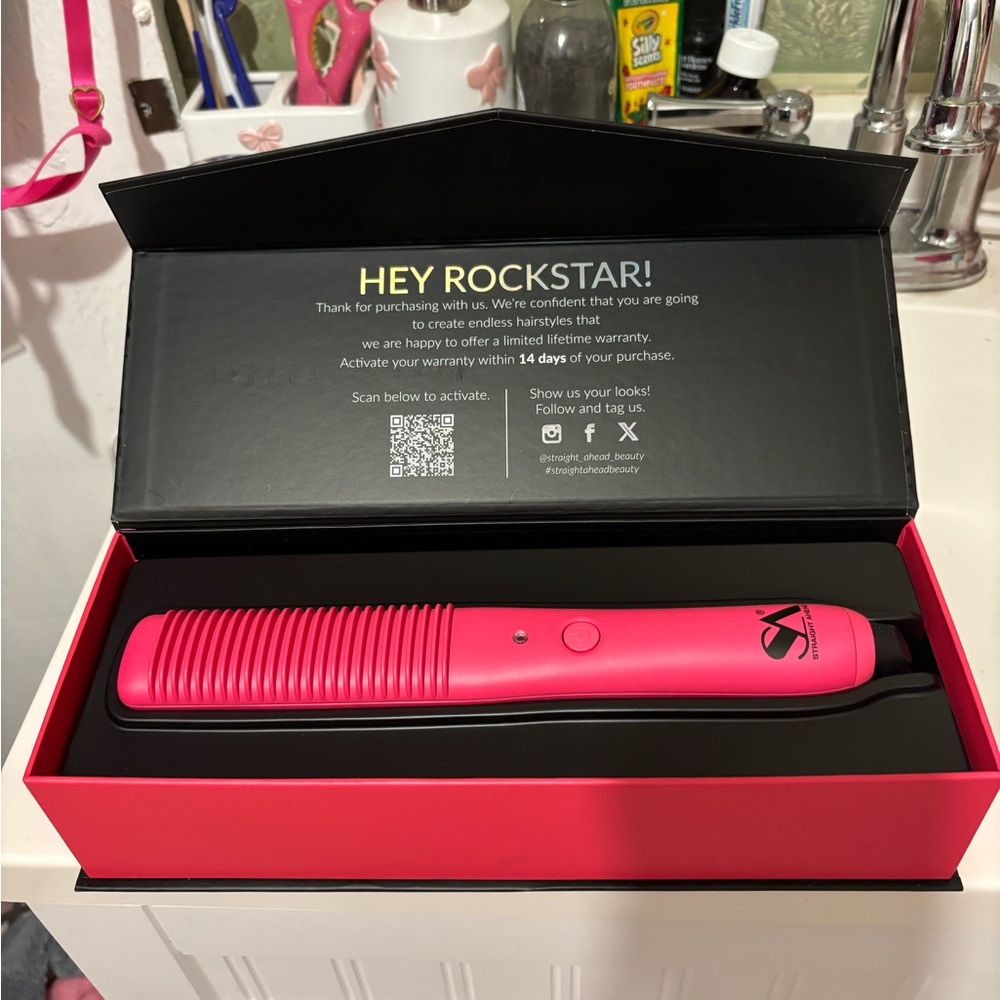 Straight Ahead Pro Glider Comb Straightener